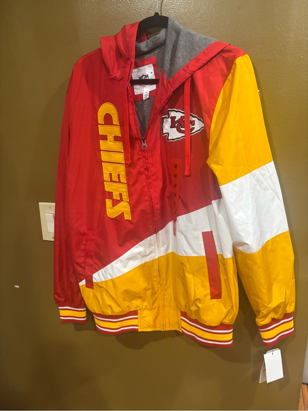 NFL Kansas City Chiefs Men Poly Hooded Jacket  Full Zipper G-lll Apparel Size M